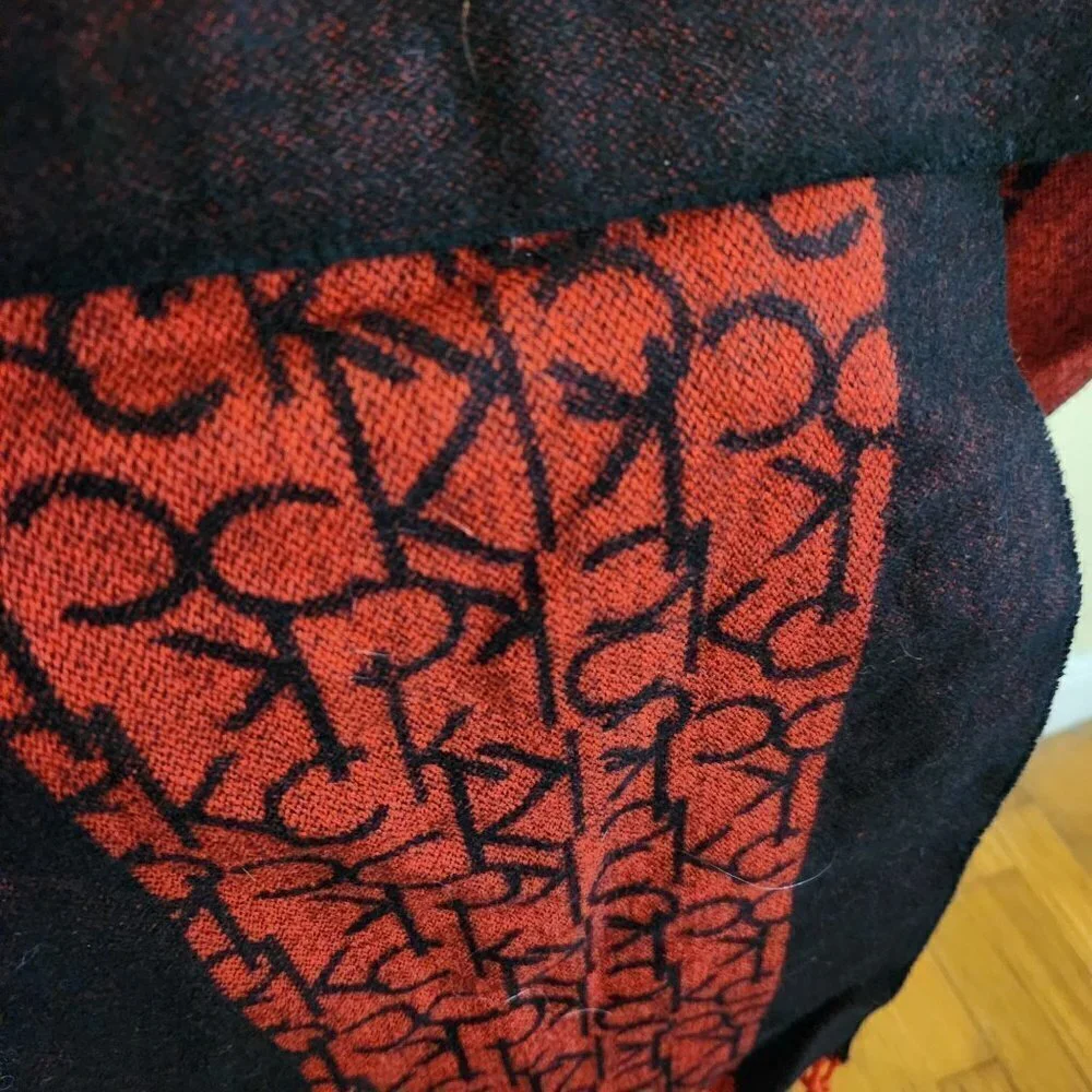 Calvin Klein Logo Black Red Knit Fringe Scarf 70